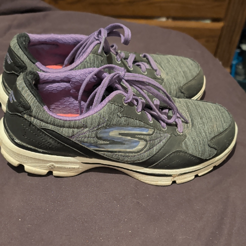Skechers Women's Black and Purple Sneakers